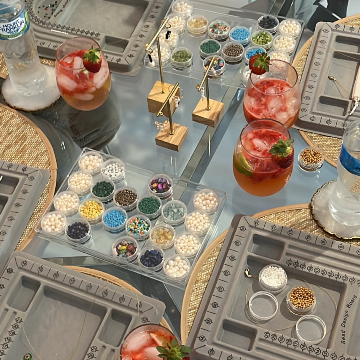 Sip & Pearl Party Table